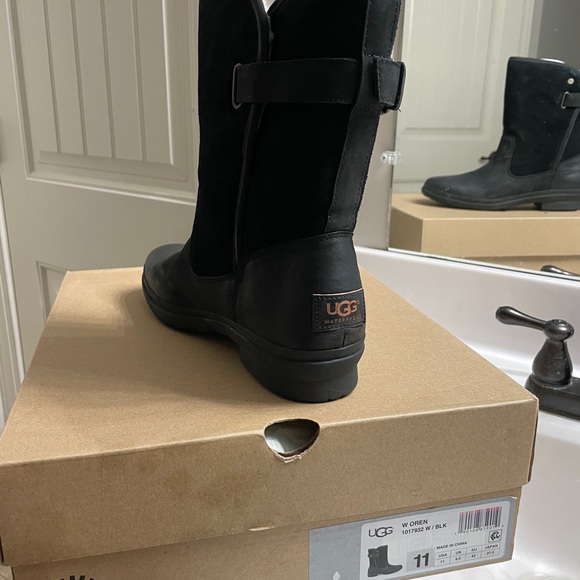 UGG Black Leather Boots - Picture 1 of 5